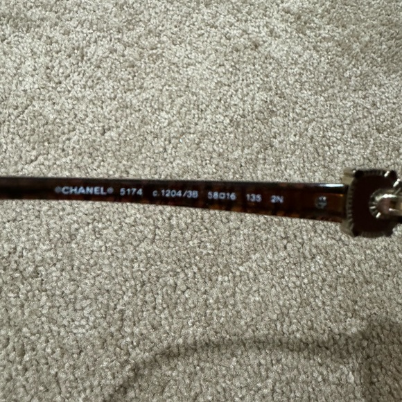 Chanel 5174 c.1204/3B Oversized Tortoise Shell
Brown Sunglasses + Case - Picture 12 of 12